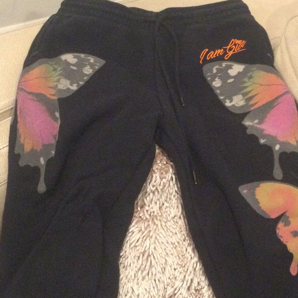 I am Gia sweat pants